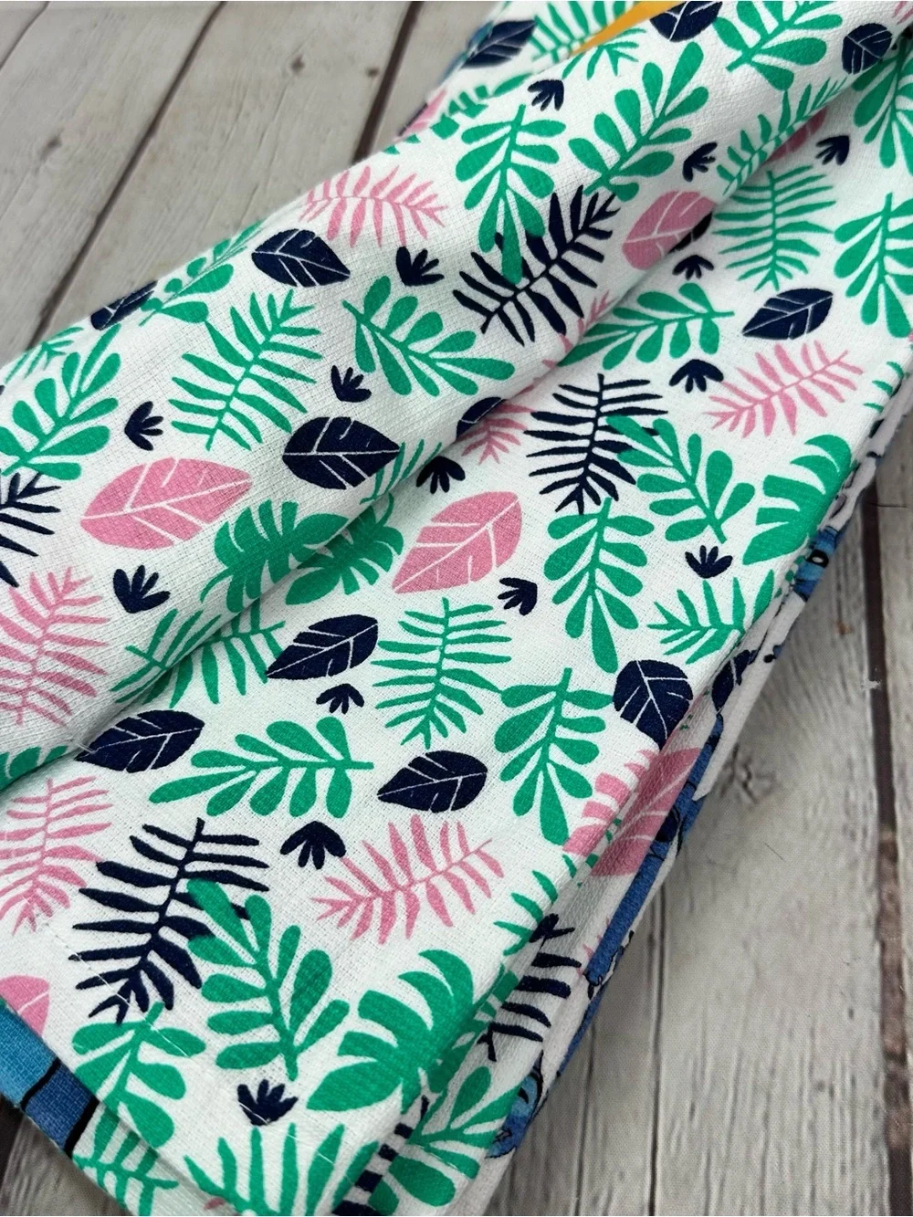 NWT Disney Stitch Kitchen Towels 100% cotton tropical island fandom kidcore